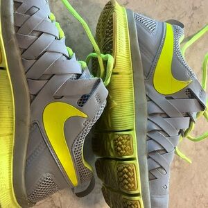 Nike Men’s Free Trainer 5.0 Gray and Neon Yellow Sneakers